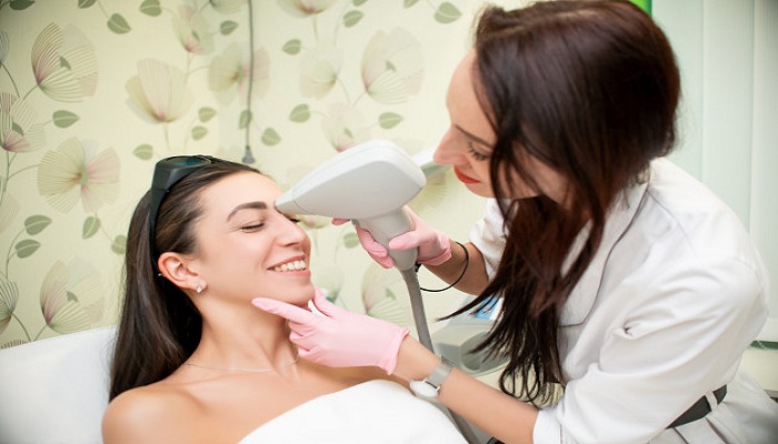 لیزر موهای زائد صورت در بانوان