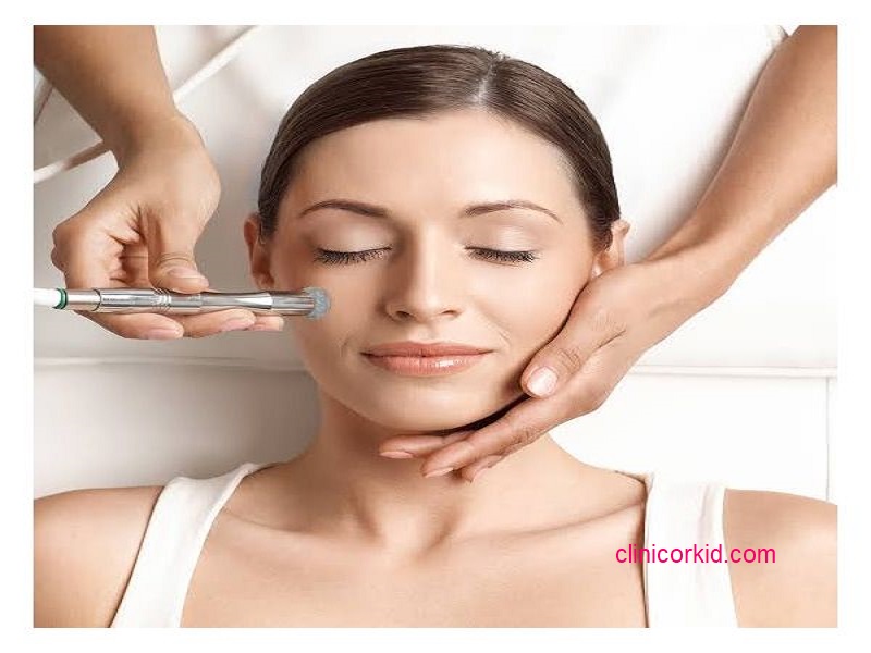 هزینه پاکسازی پوست با میکرودرمی کلینیک ارکید